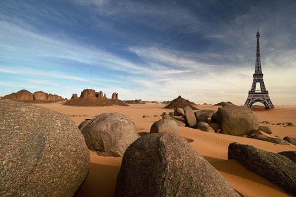  © algerische Wüste © Raimund Andree/Pixabay; Eiffelturm © Pete Linforth/Pixabay; Fotomontage: JIZ HH
